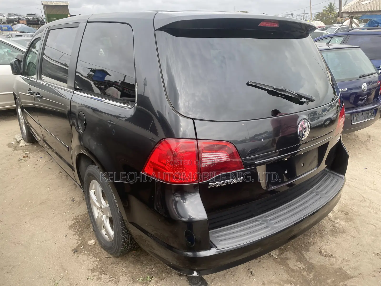 Volkswagen Routan 2008 Black