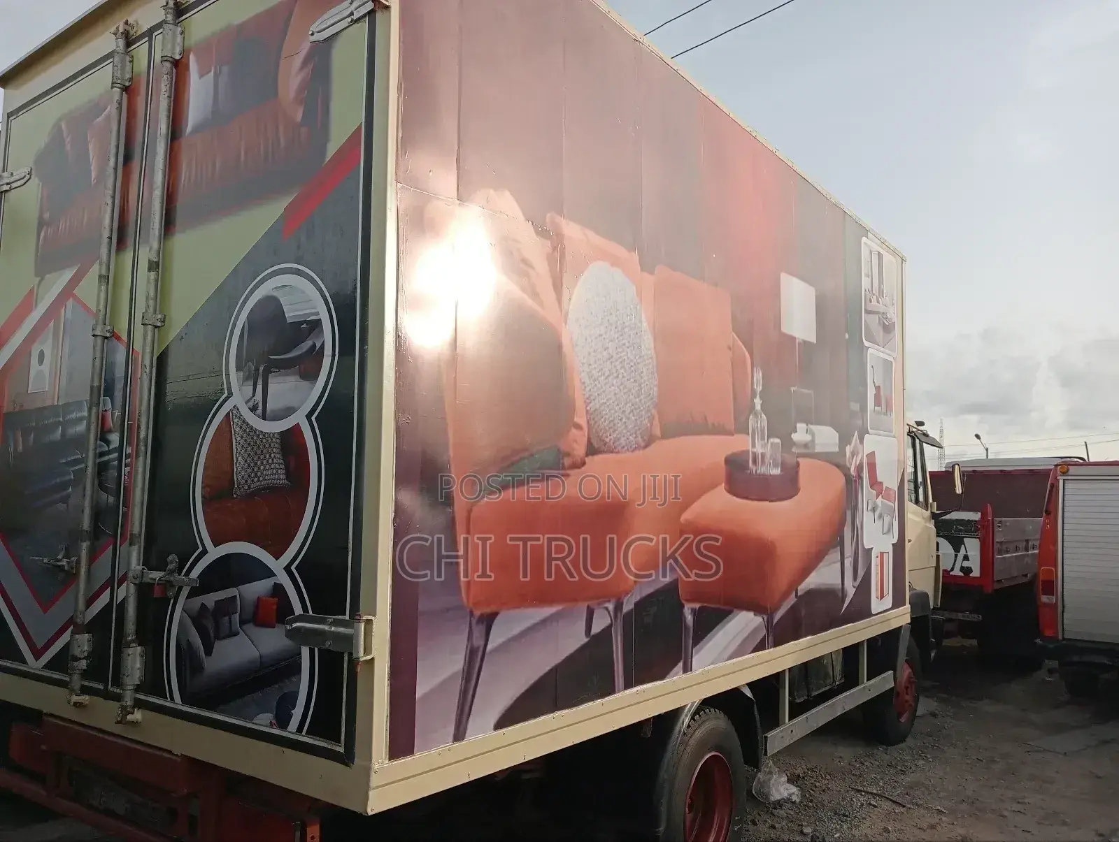 814 Cargo Truck