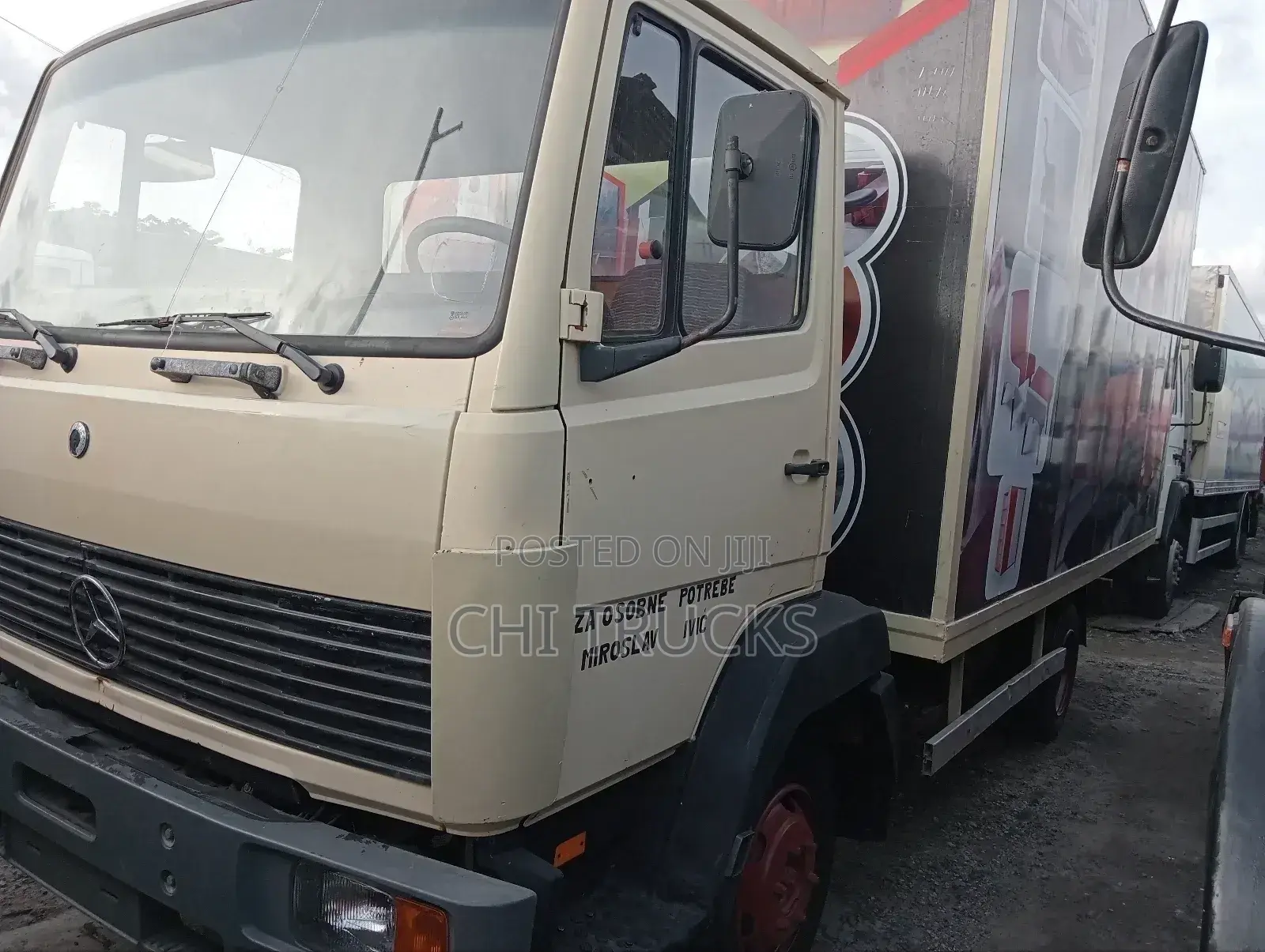 814 Cargo Truck