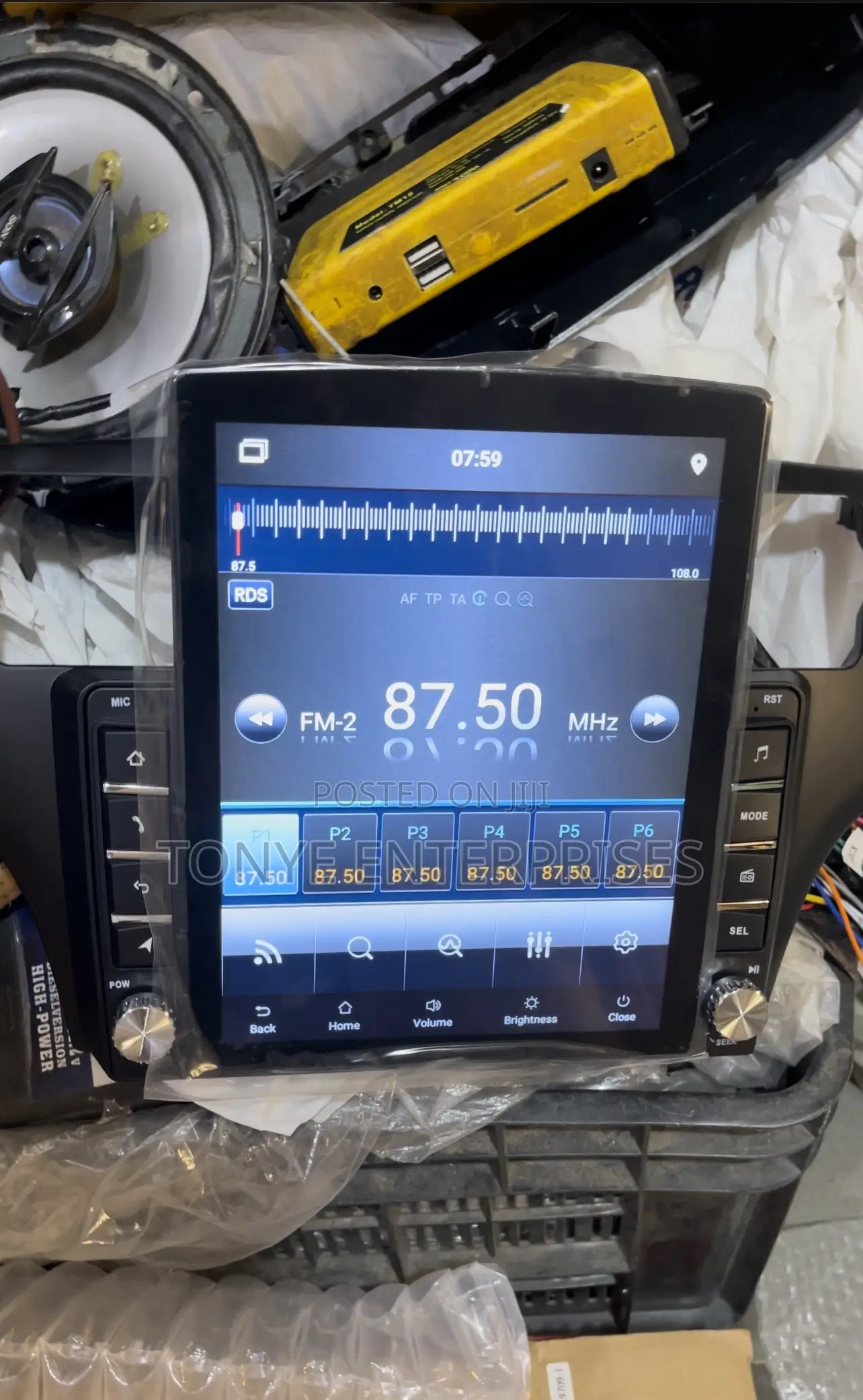 Lexus ES 330 Semi Tesla Android Screen