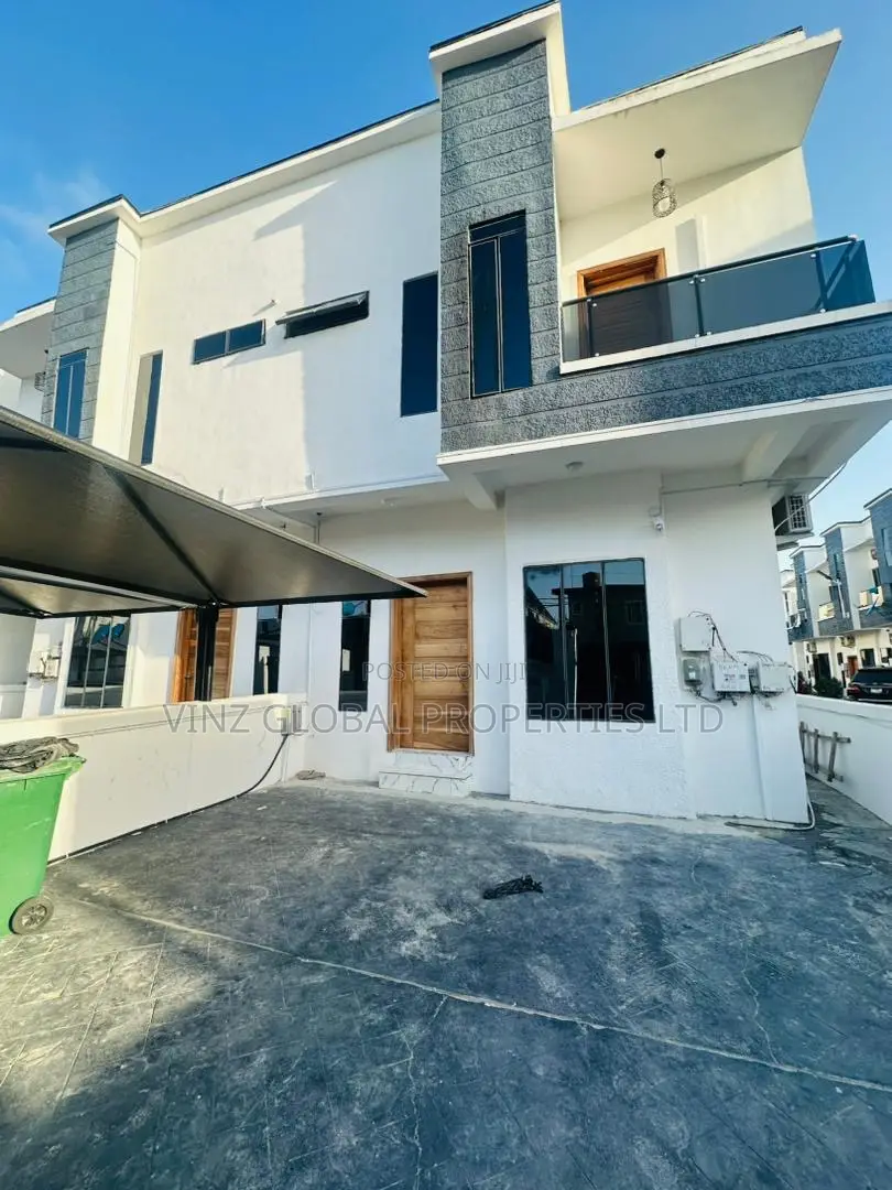 Luxury 4 Bedroom Fully Detached Duplex