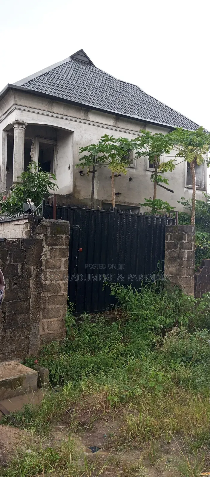 4bdrm Duplex in Mandela Estate , Off for sale