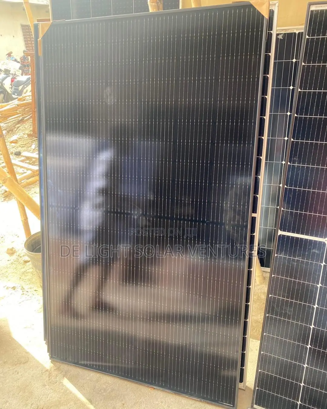 Brand New 550w All Black Solar Panels. Available 