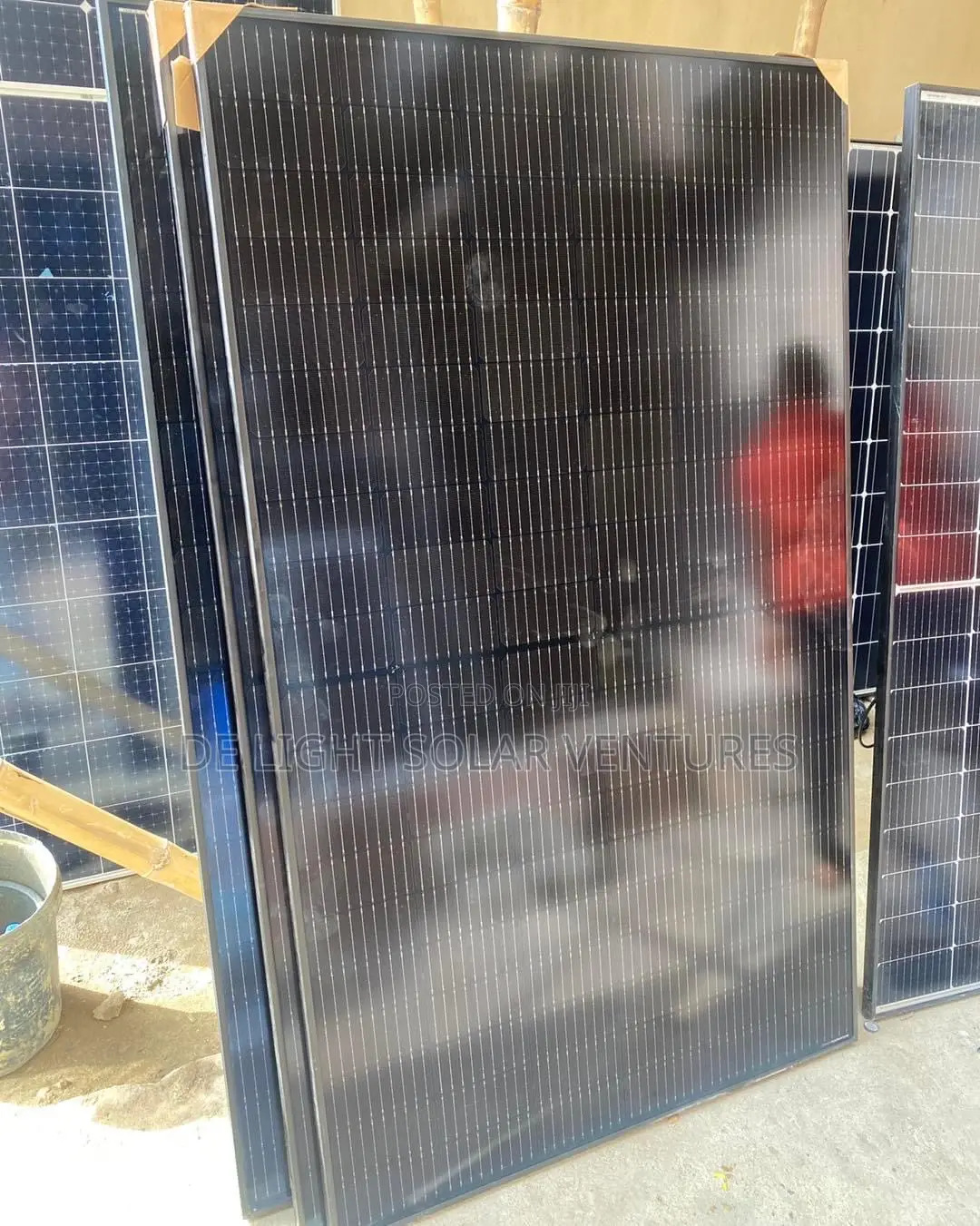 Brand New 550w All Black Solar Panels. Available 
