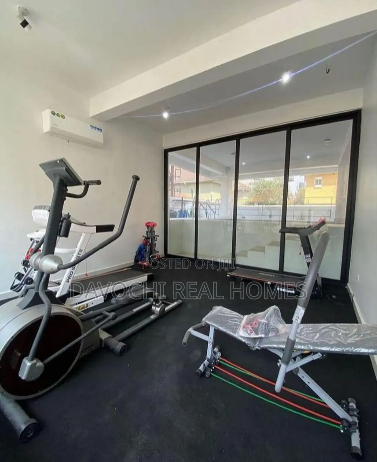 4bdrm Duplex in Lekki Phase One for rent