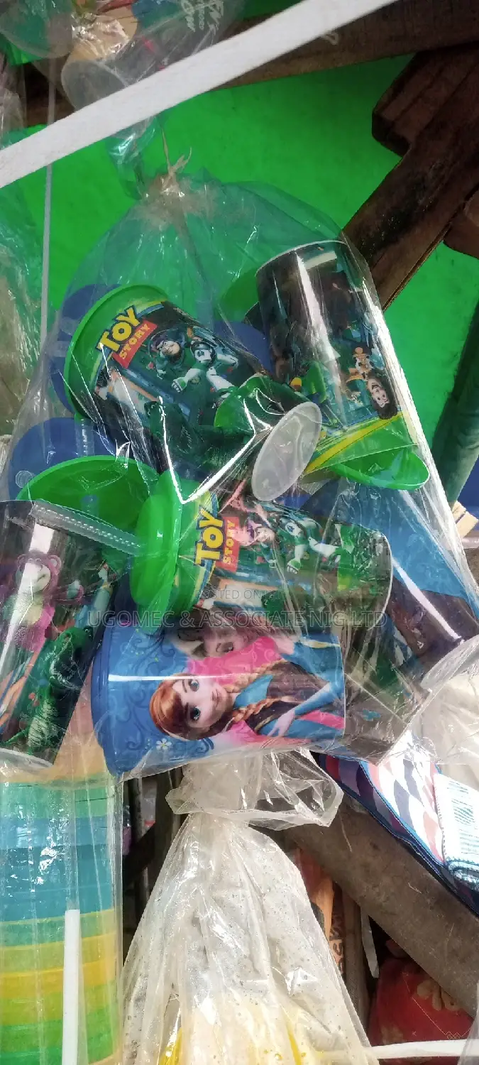 Party Children Character Cups By Dozen