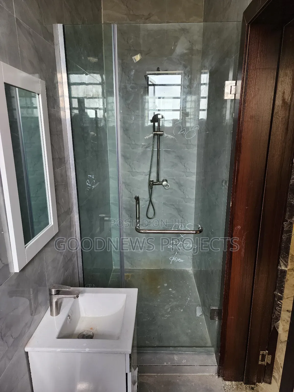 Visitors Toilet Shower Glass