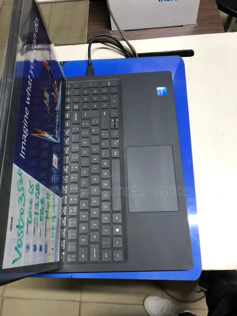 New Laptop Dell Vostro 3500 8GB Intel Core I7 SSD 500GB
