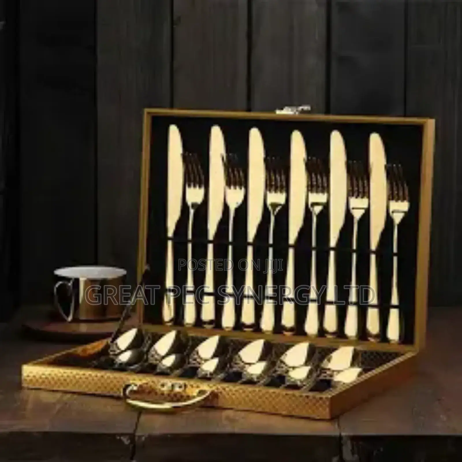 Small Box Cutlery Set - 12 Pieces.