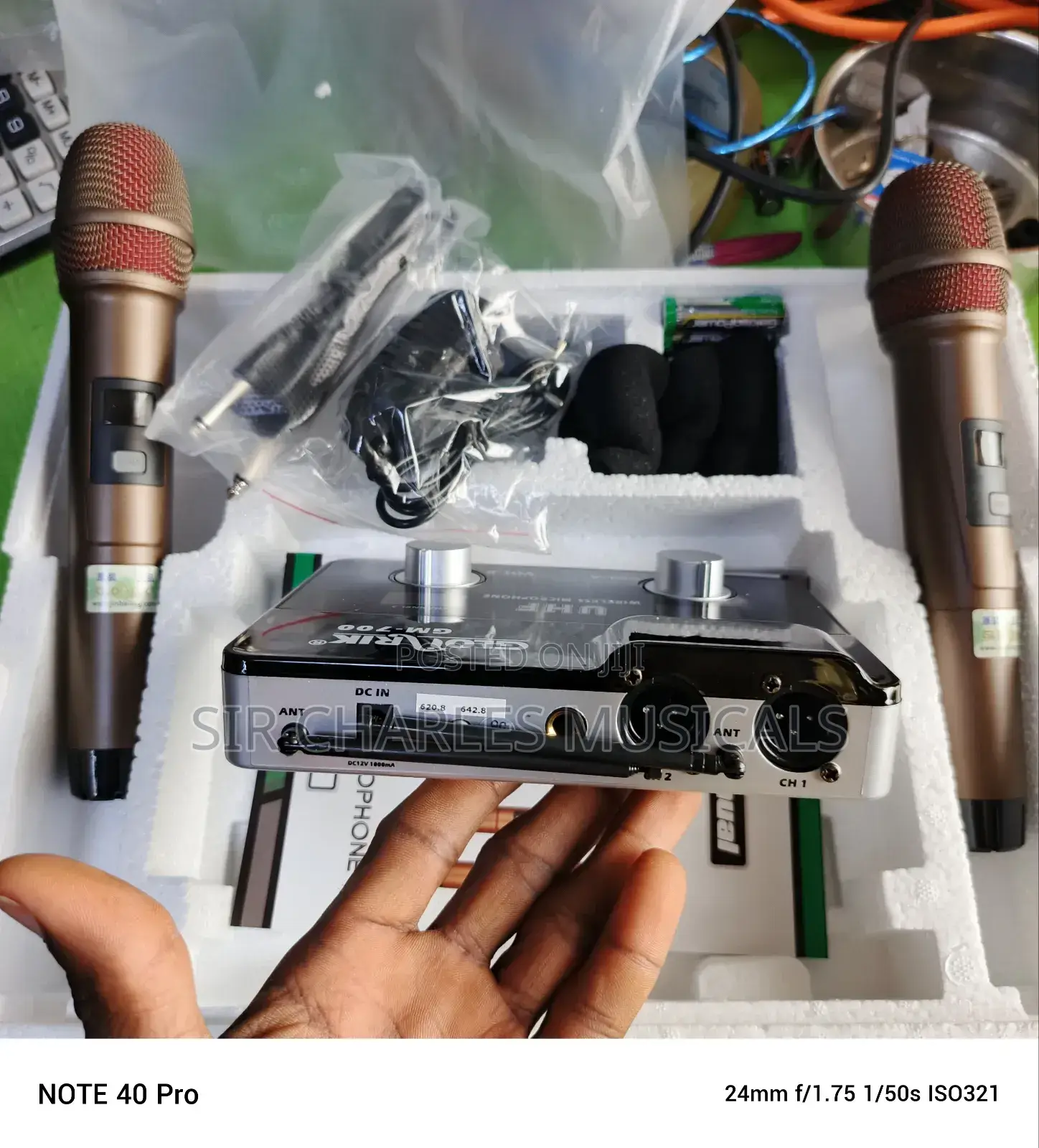 Glorik Gm 700 Professional Wireless Microphone