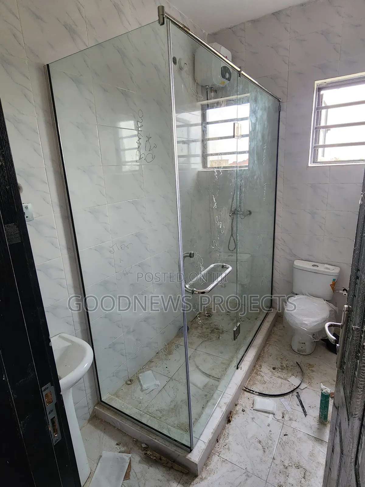 Hinged Frameles Glass Cubicle