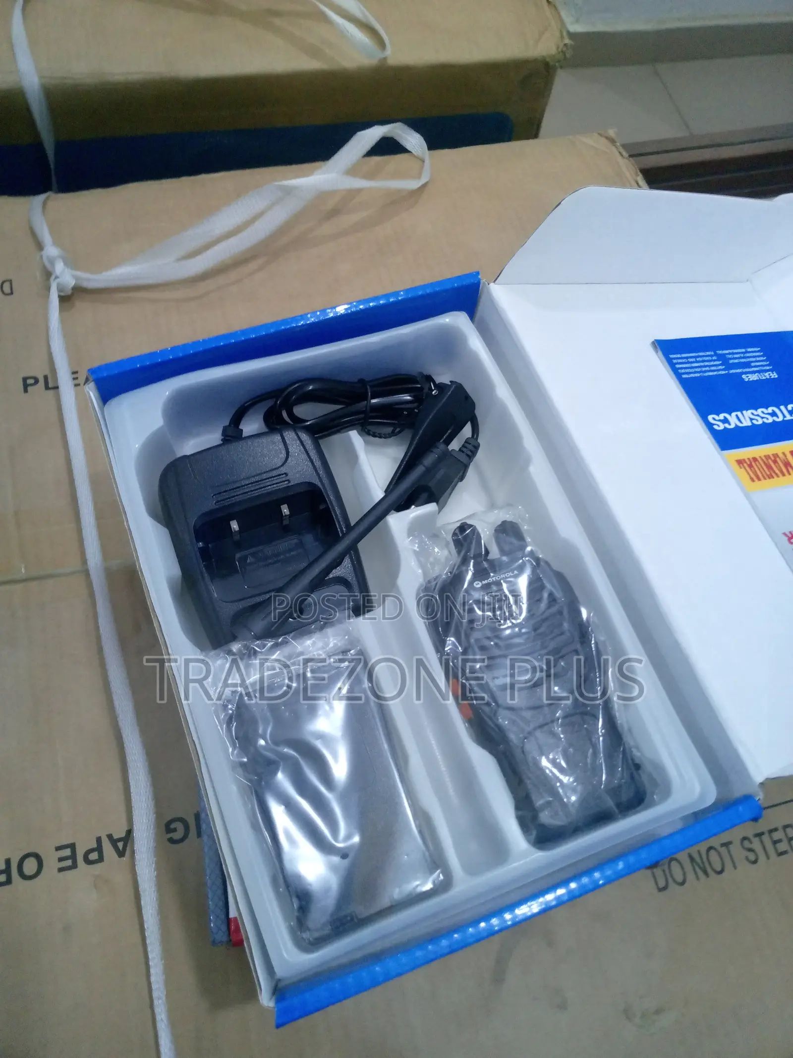Motorola Walkie Talkie 2 Way Radio