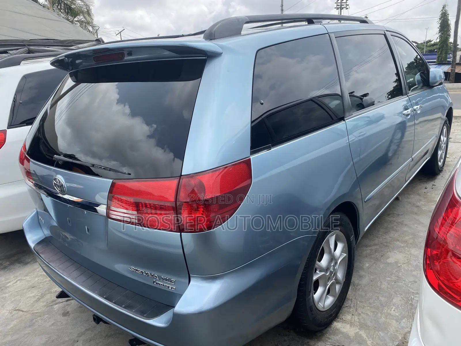 Toyota Sienna 2004 Blue