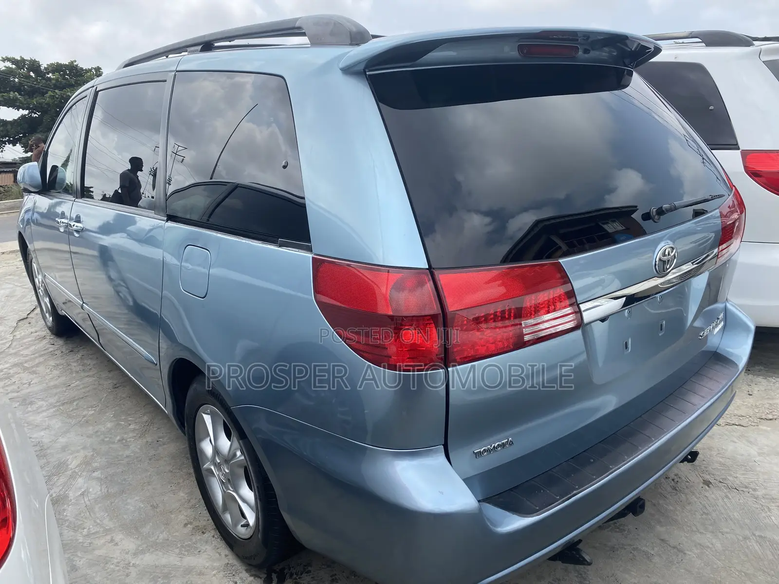 Toyota Sienna 2004 Blue