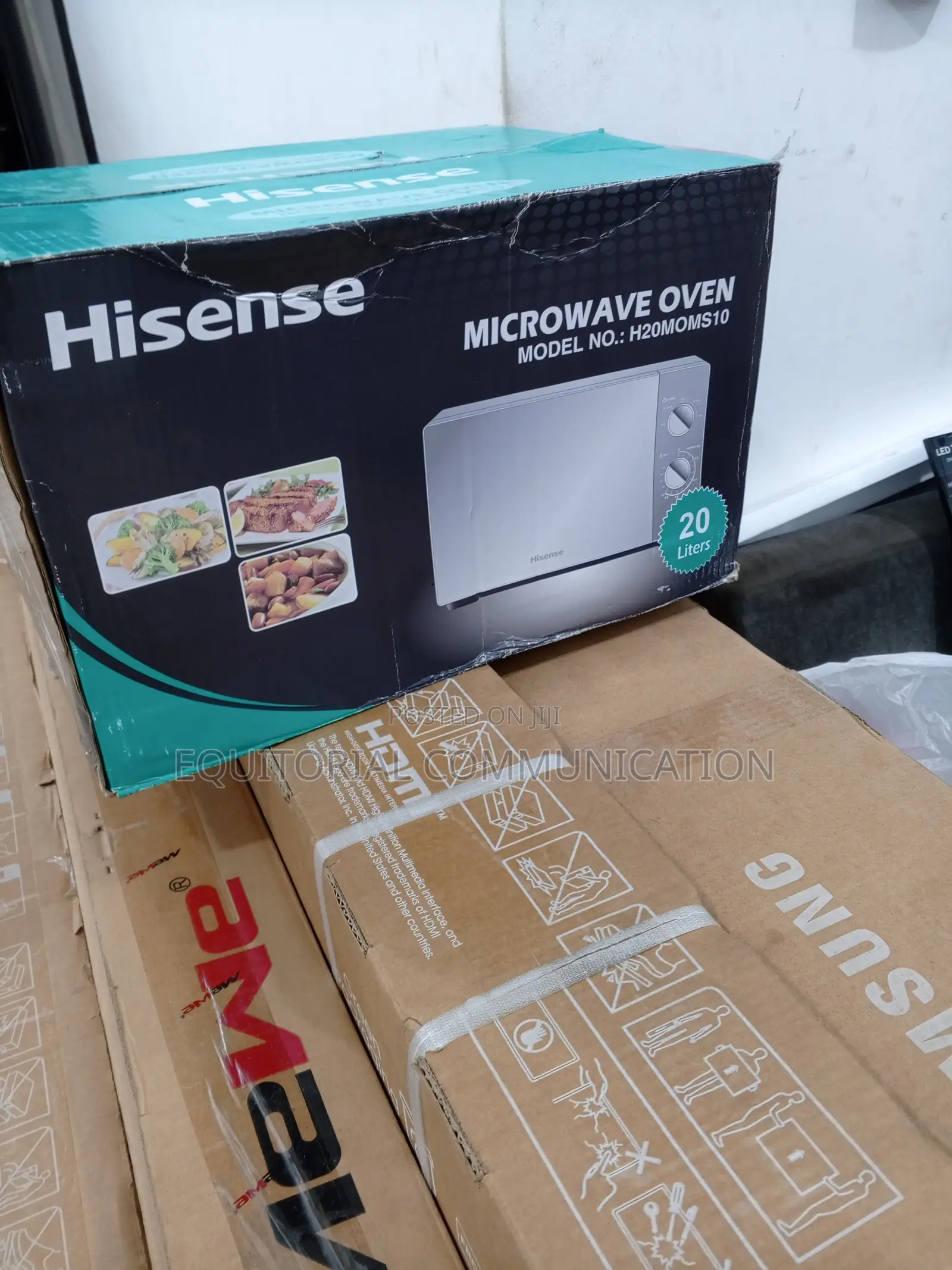 Hisense H20MOMS10 20L Mirror Finish Silver 700W 