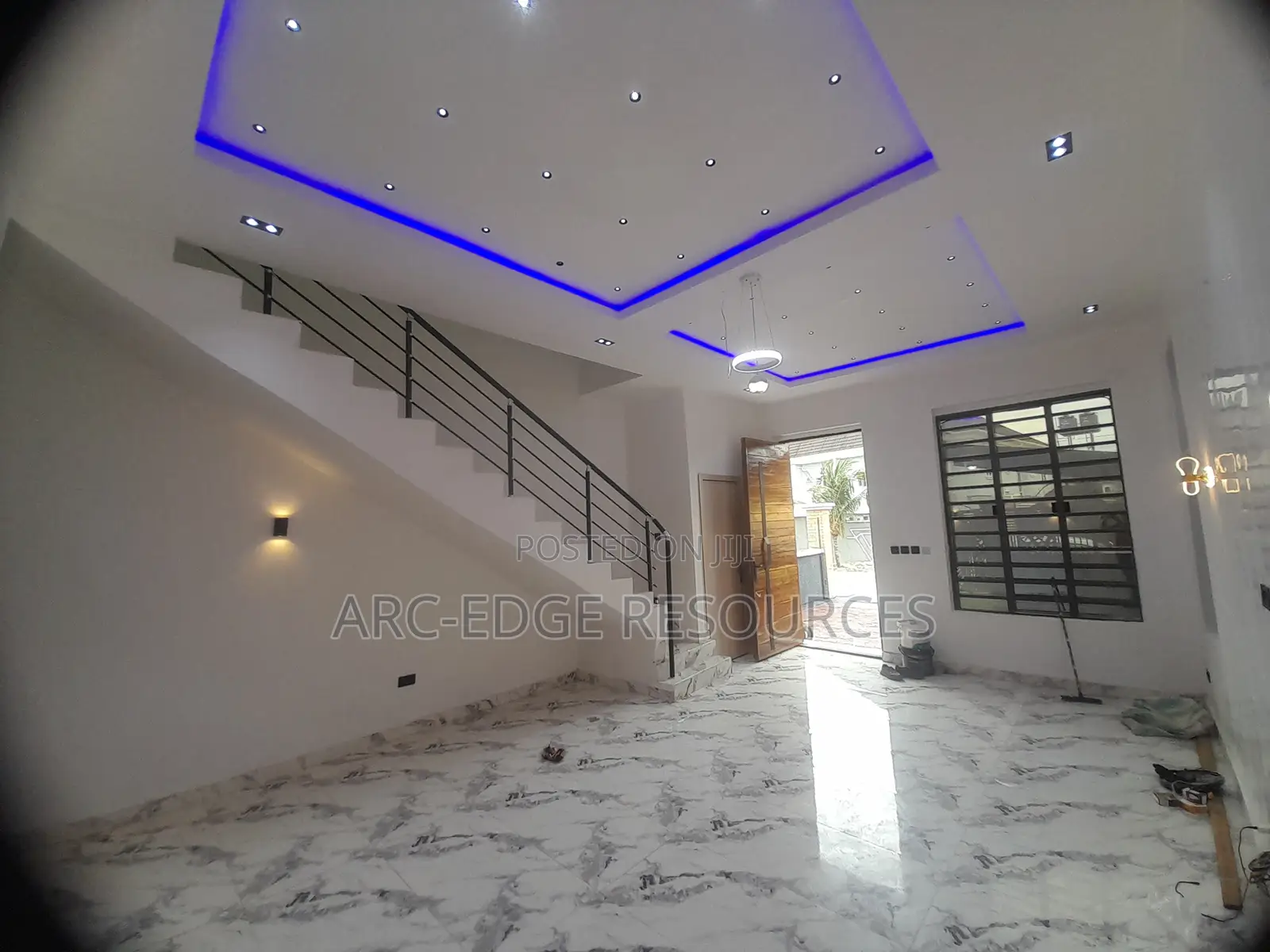 4bdrm Duplex in Apple Junction for sale
