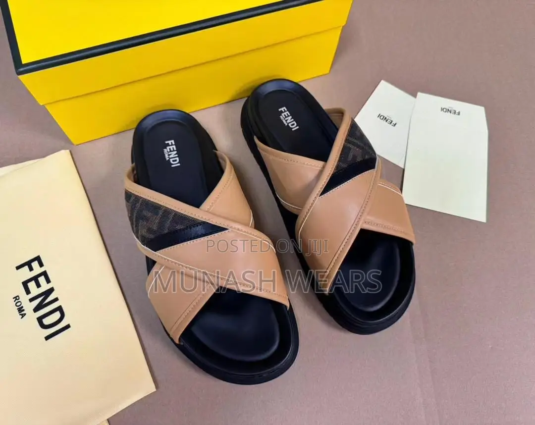 Original Fendi Roma Leather Slipers