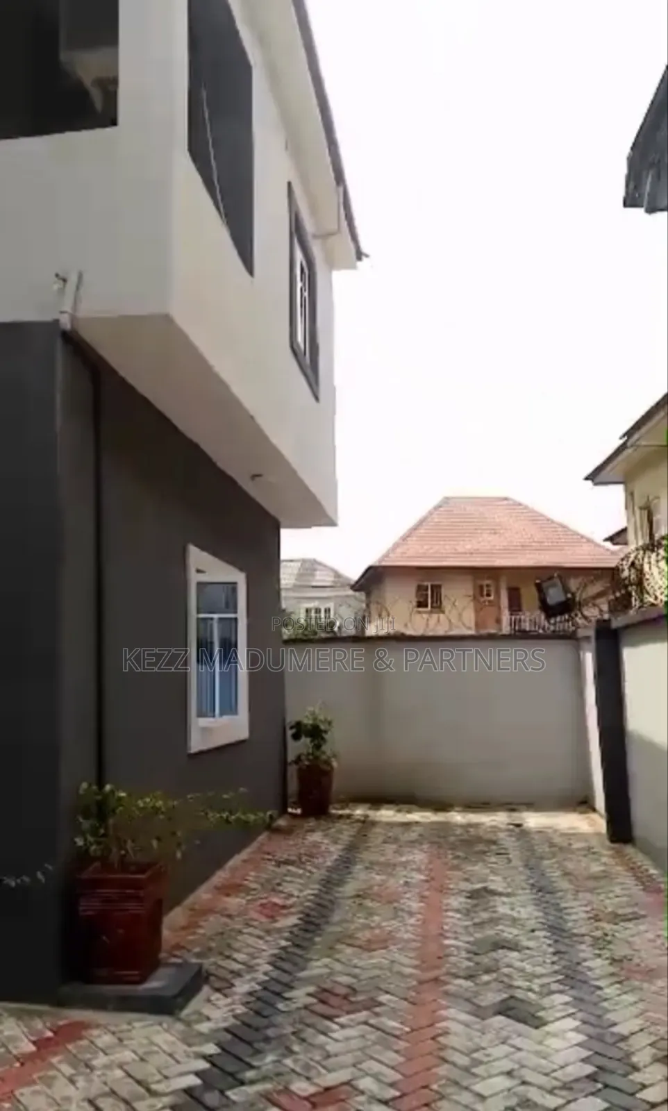 4bdrm Duplex in Dr Peter Odili , for sale