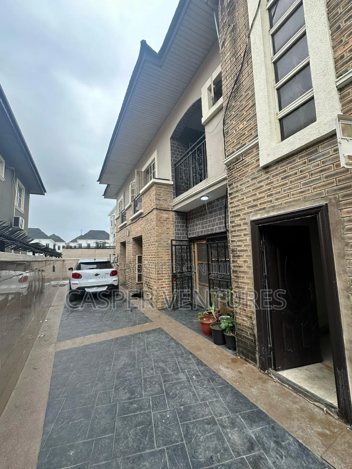 3bdrm Apartment in Elegushi for rent