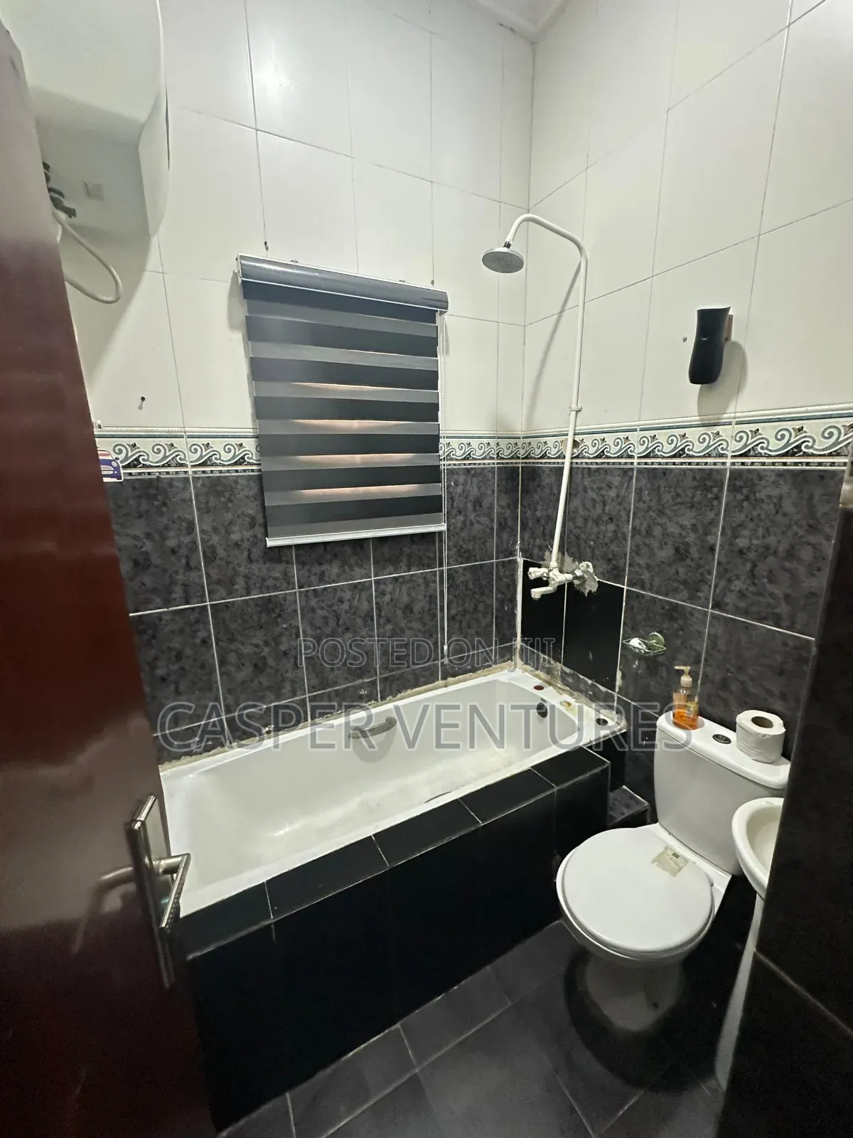 3bdrm Apartment in Elegushi for rent