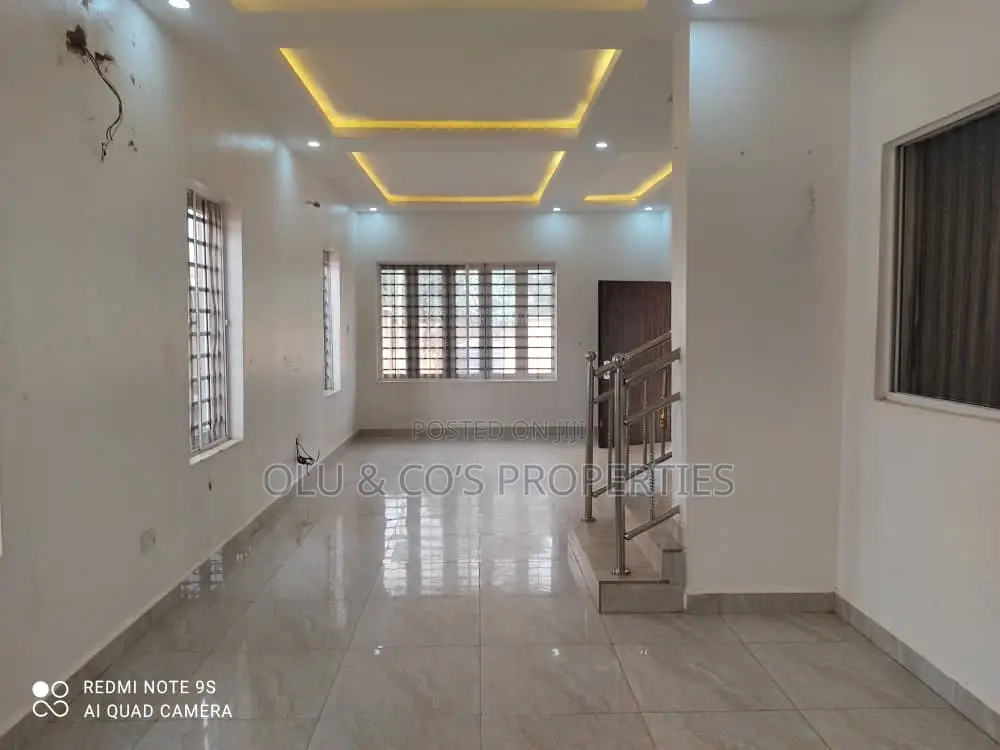 4bdrm Townhouse / Terrace in Estate By Citec, Mbora for rent