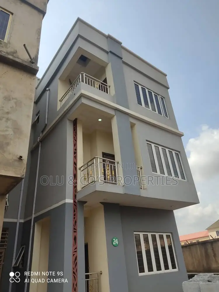 4bdrm Townhouse / Terrace in Estate By Citec, Mbora for rent