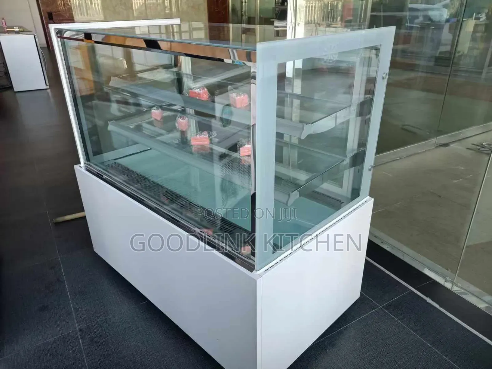 Cake Cabinet