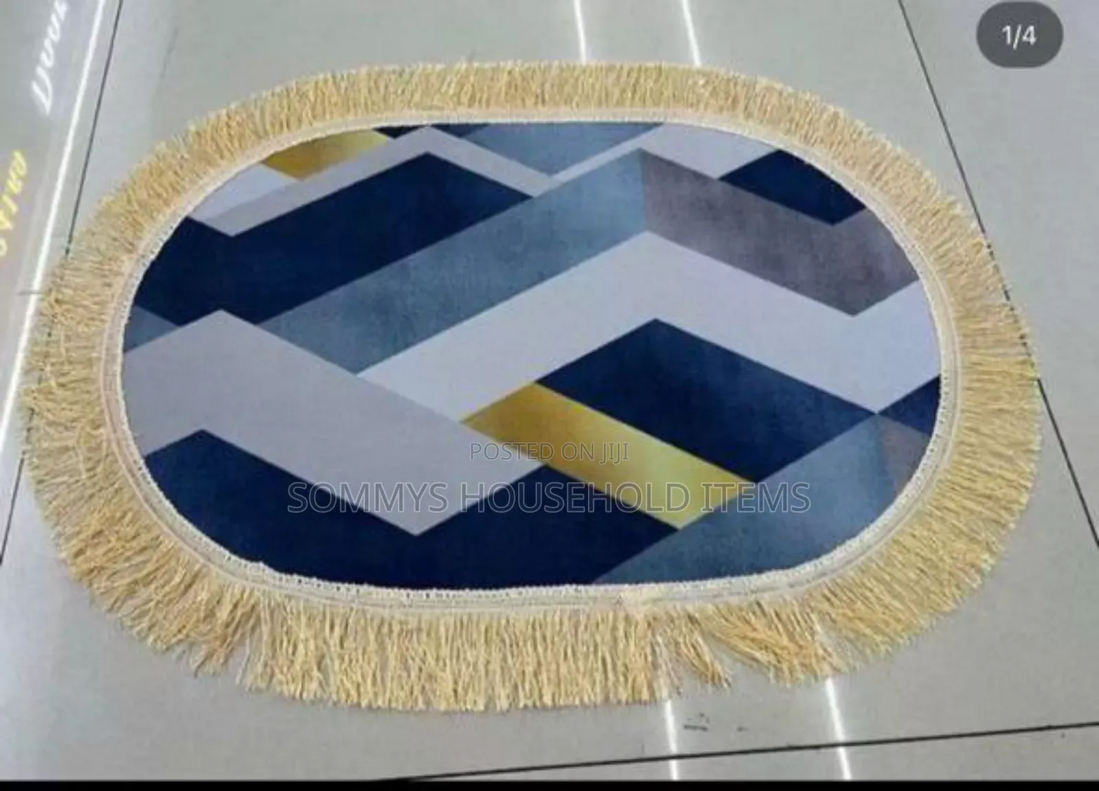 Beautiful Vintage Door Mat/Mini Roomy Rug With Fringes