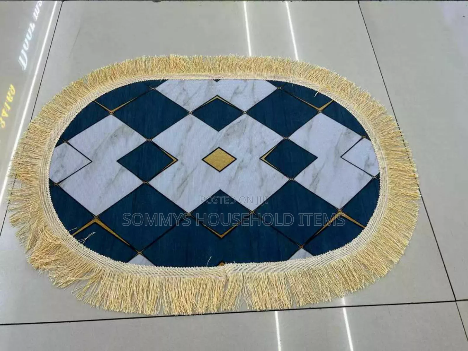 Beautiful Vintage Door Mat/Mini Roomy Rug With Fringes