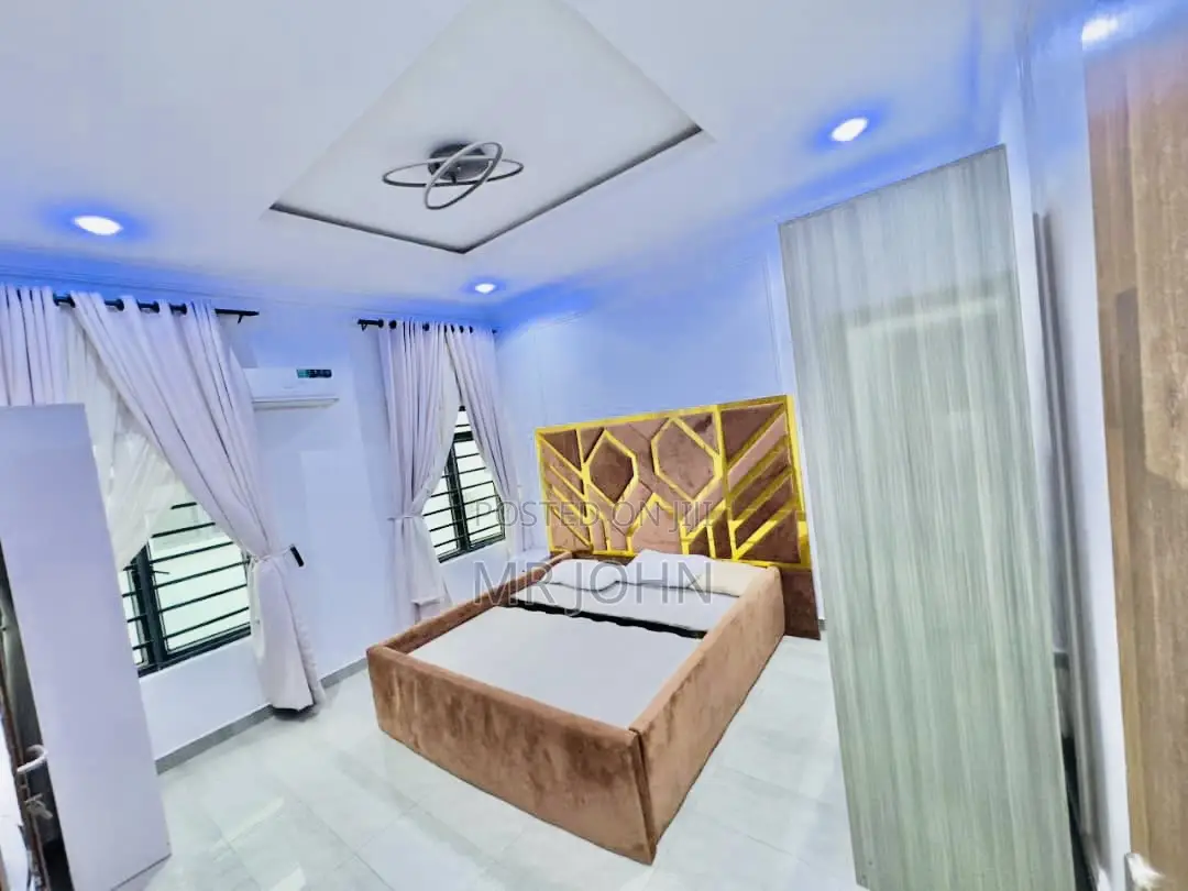 Furnished 5bdrm House in Lekki for sale
