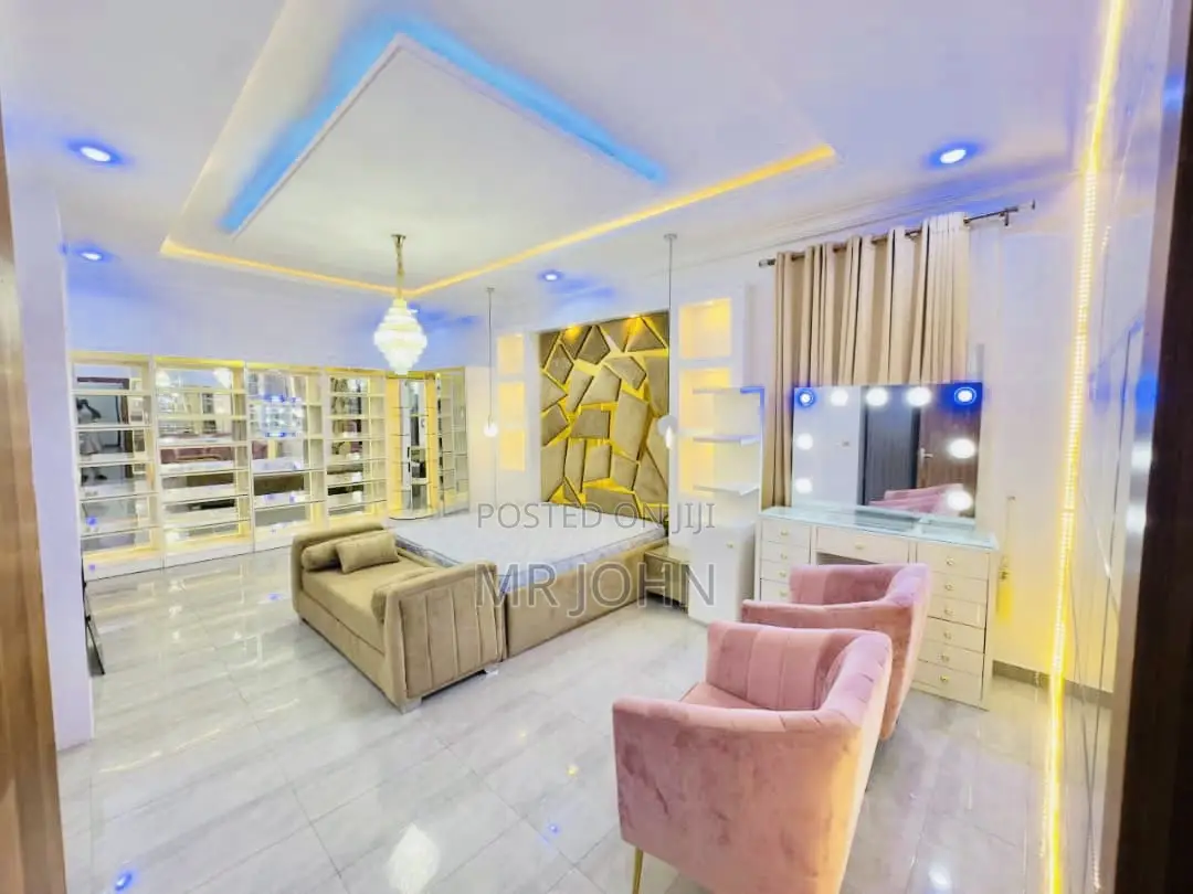 Furnished 5bdrm House in Lekki for sale
