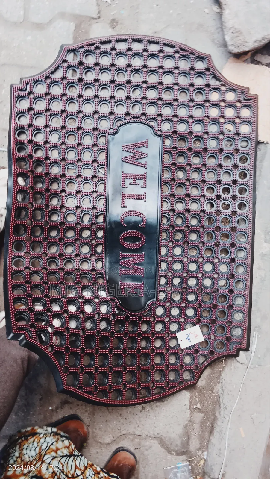 High Quality Rubber Long Lasting Hollow Rubber Mat 80x 120