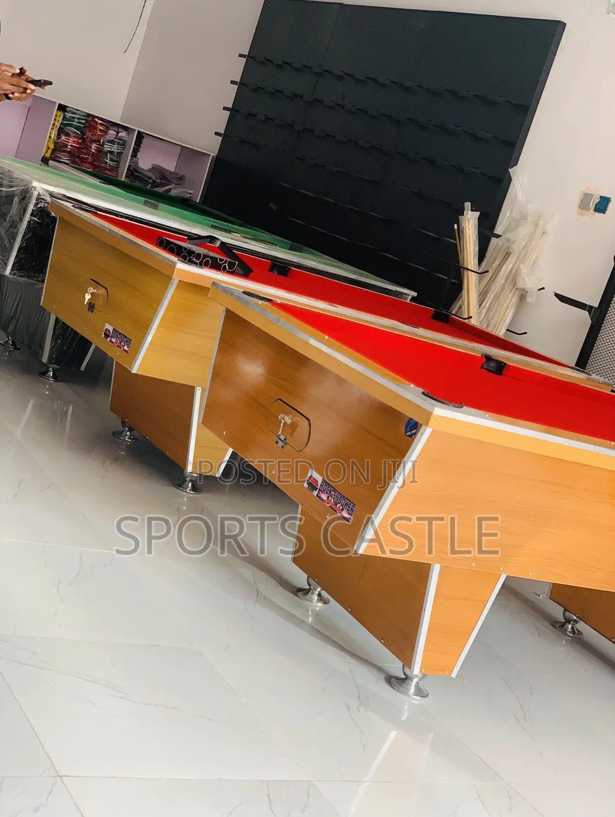 Low Cost Snooker With Complete Accessories