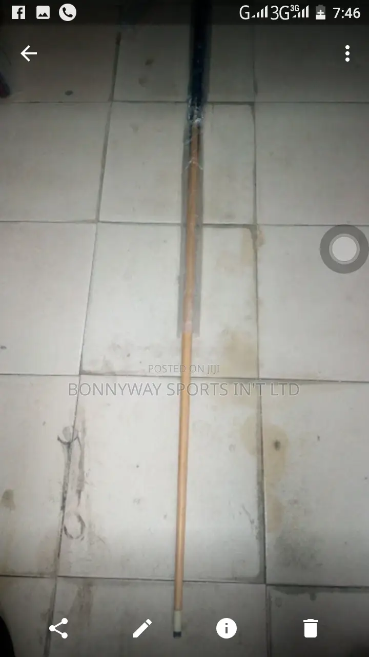 Get Ur Snooker Playing Tachable Nd Straight Sticks