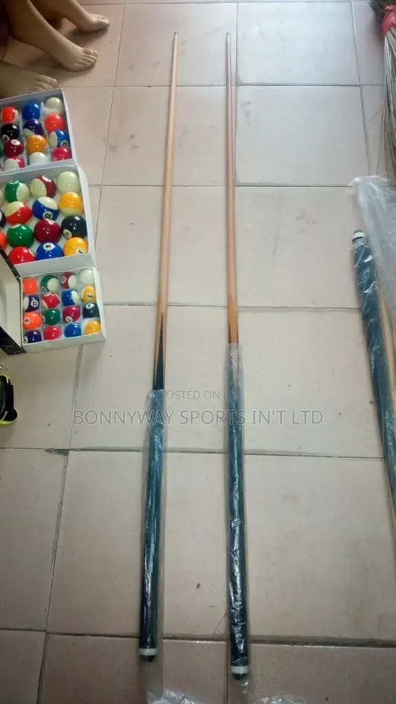 Get Ur Snooker Playing Tachable Nd Straight Sticks