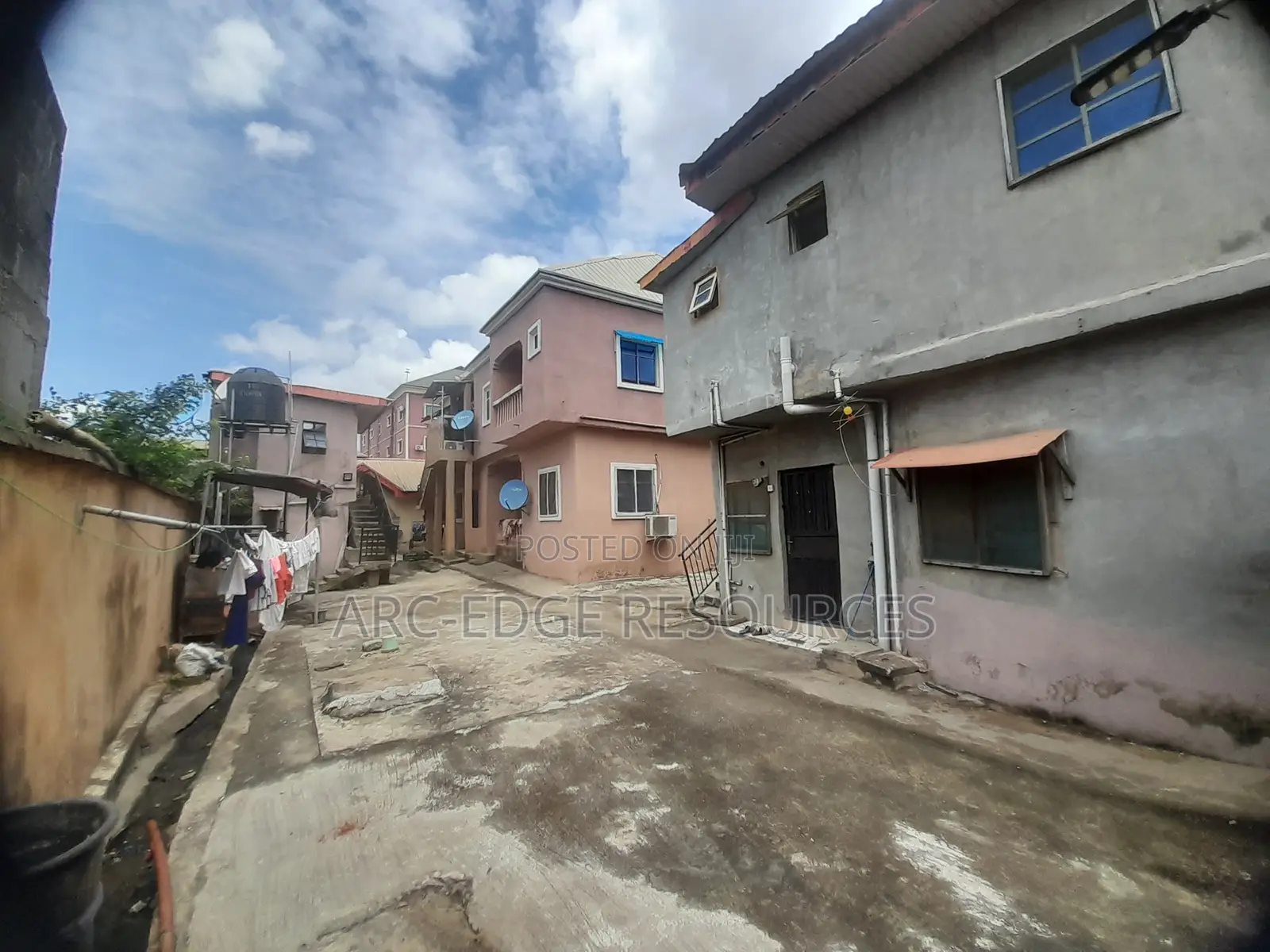 3bdrm Block of Flats in Ago Palace for sale