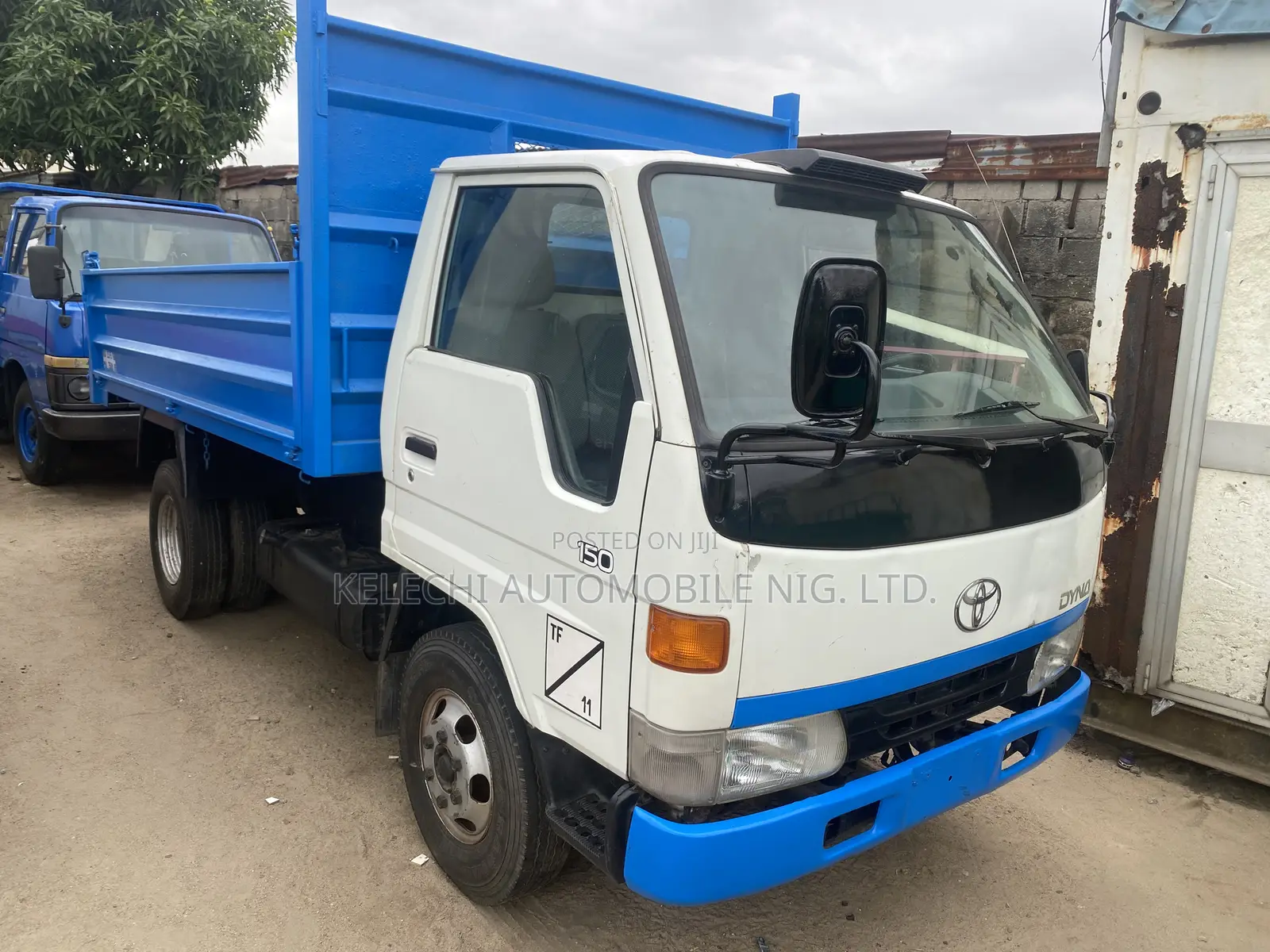 Dump Toyota Truck