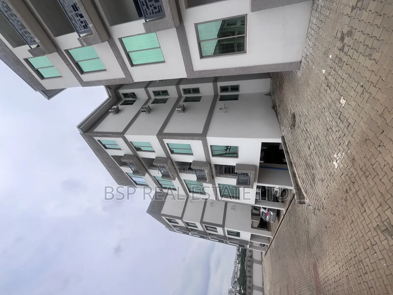 3bdrm Block of Flats in Life Camp for sale