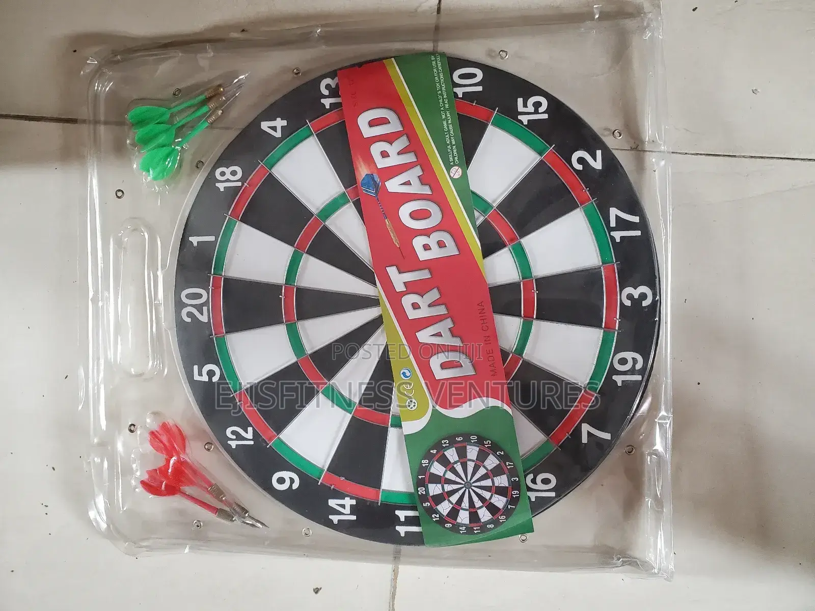 Big Dartboard With 6 Arrows