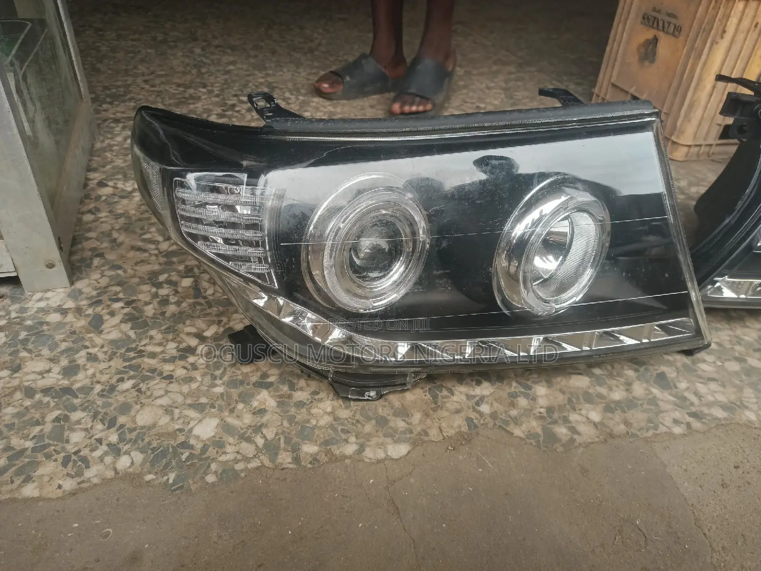 Headlamp Land Cruiser 2008/2010 LED Original Taiwan