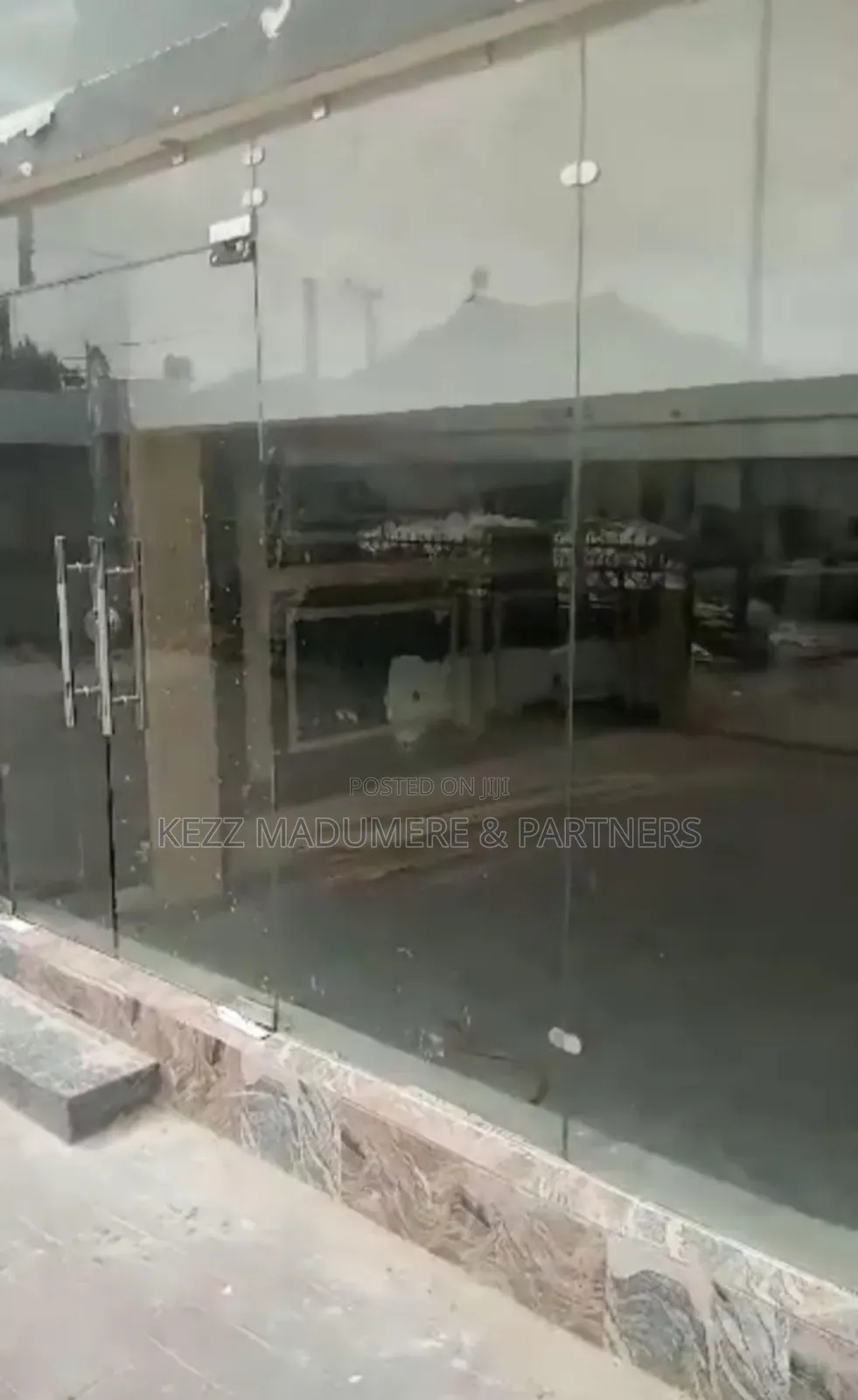 To Let : Spacious Shop at Rumuola Road
