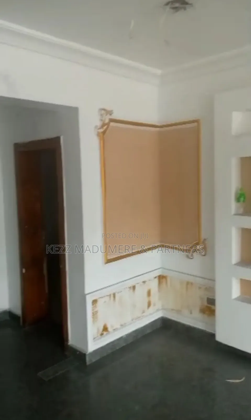 To Let : Spacious Shop at Rumuola Road