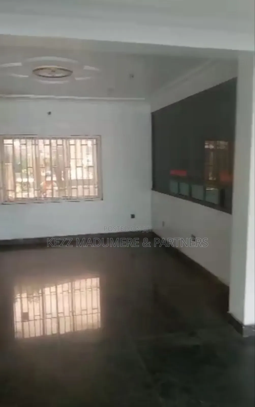 To Let : Spacious Shop at Rumuola Road