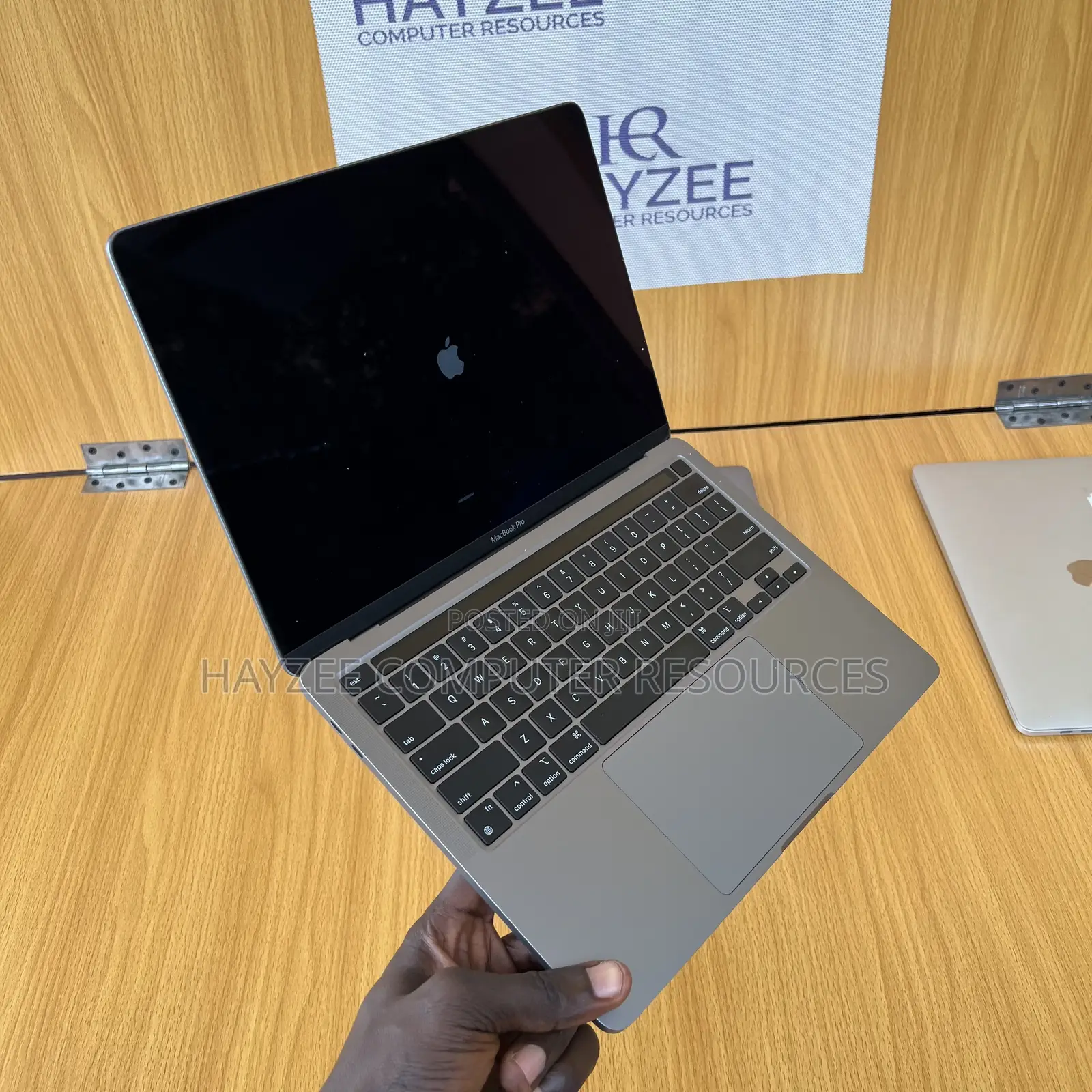 Laptop Apple MacBook Pro 2020 M1 8GB Apple M1 SSD 512GB