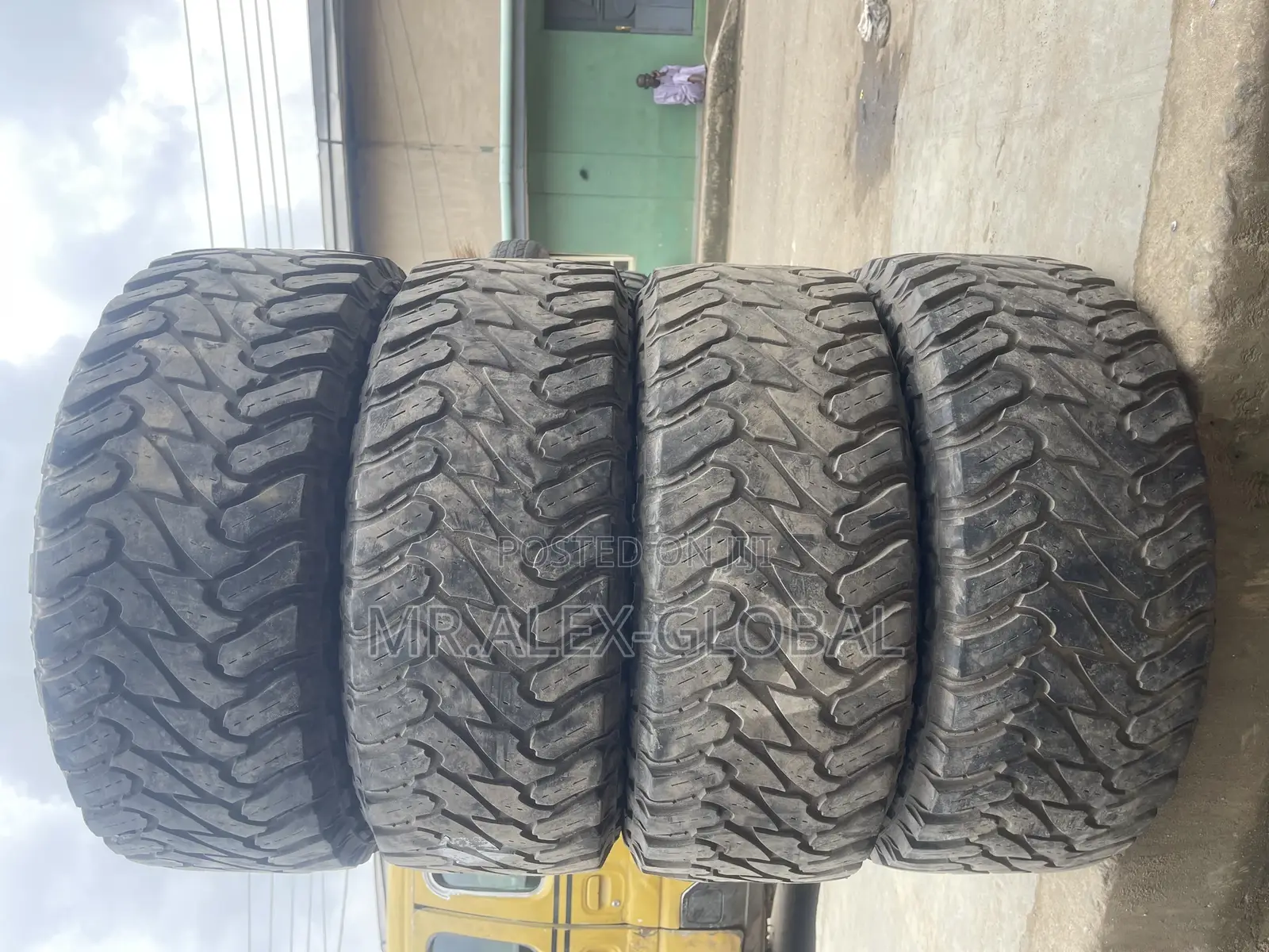 LT 285/50/20 Off-Road Tyres