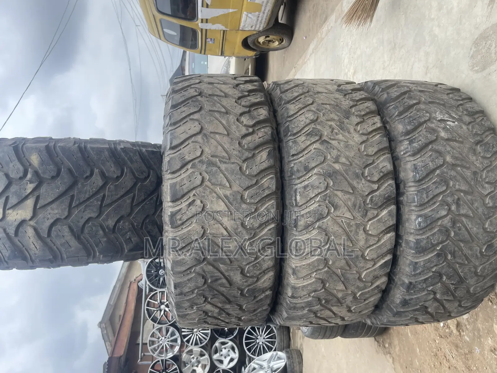 LT 285/50/20 Off-Road Tyres
