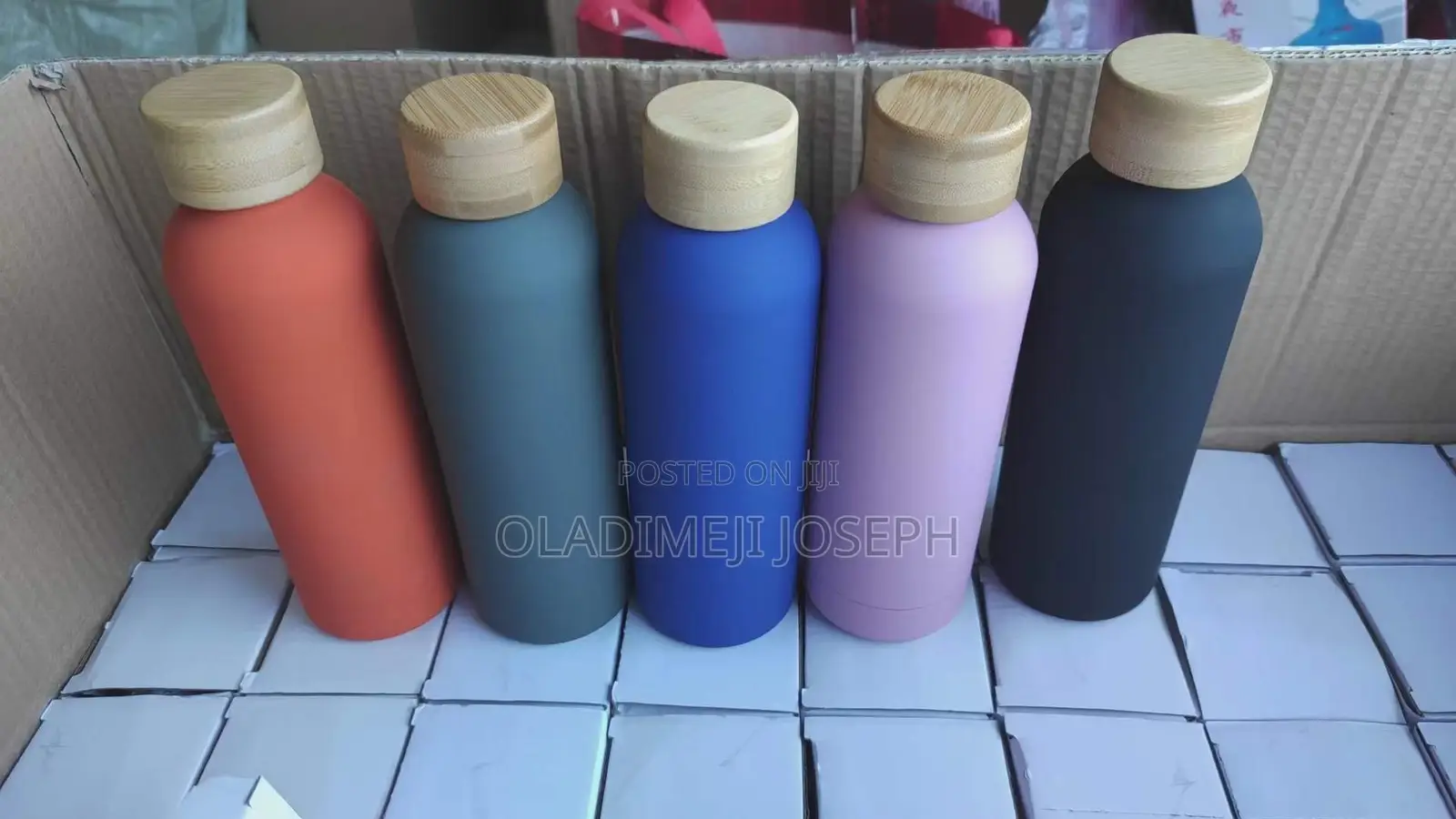 Matt Bottle With Woden Lid
