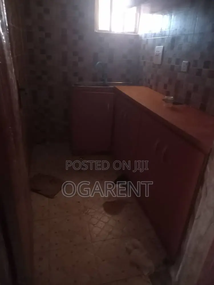 Furnished Mini Flat in Ugbor Central,Gra, Benin City for rent