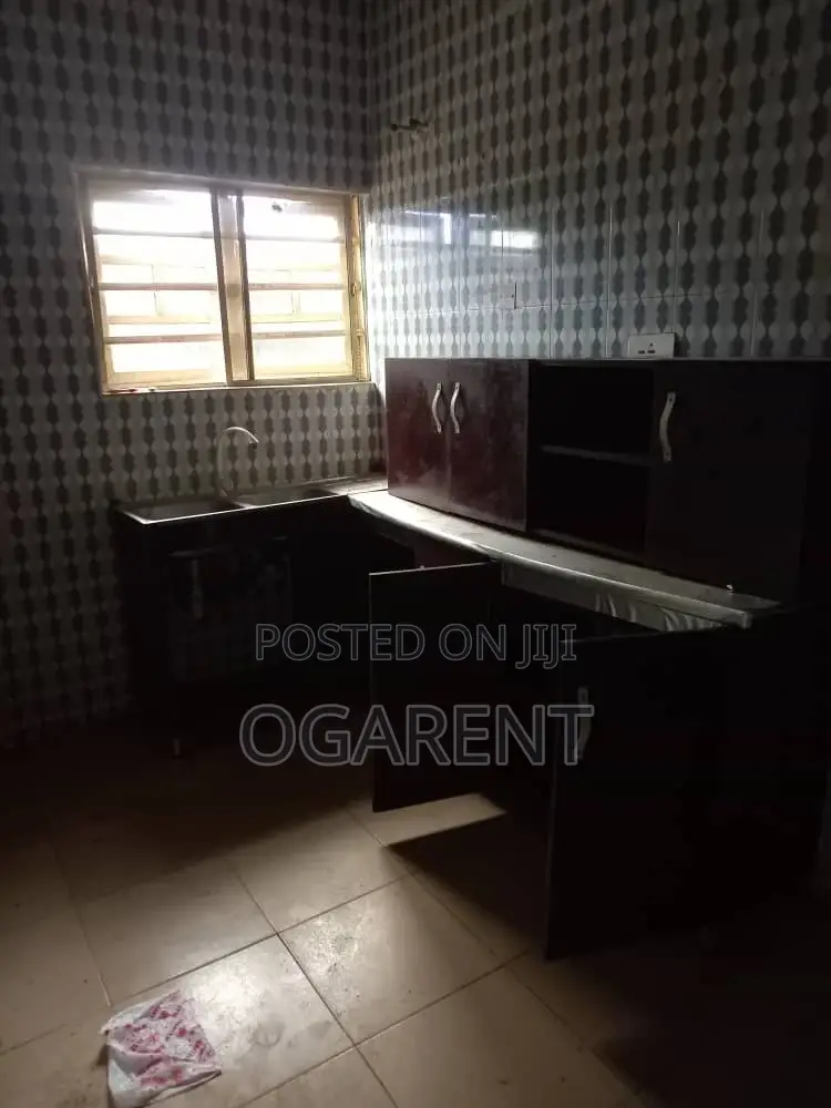 Furnished 3bdrm Apartment in Fanuolu Street Off, Benin City for rent