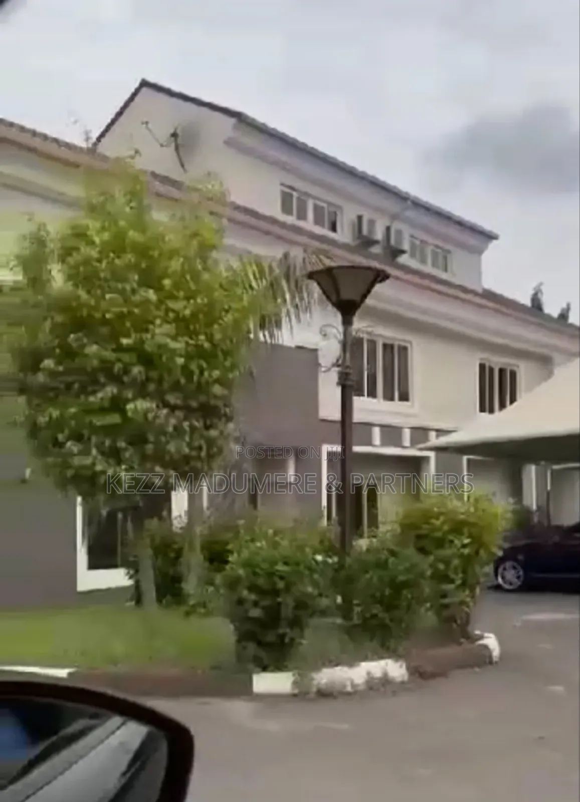 20bdrm Maisonette in Gwarinpa , Life Camp for sale